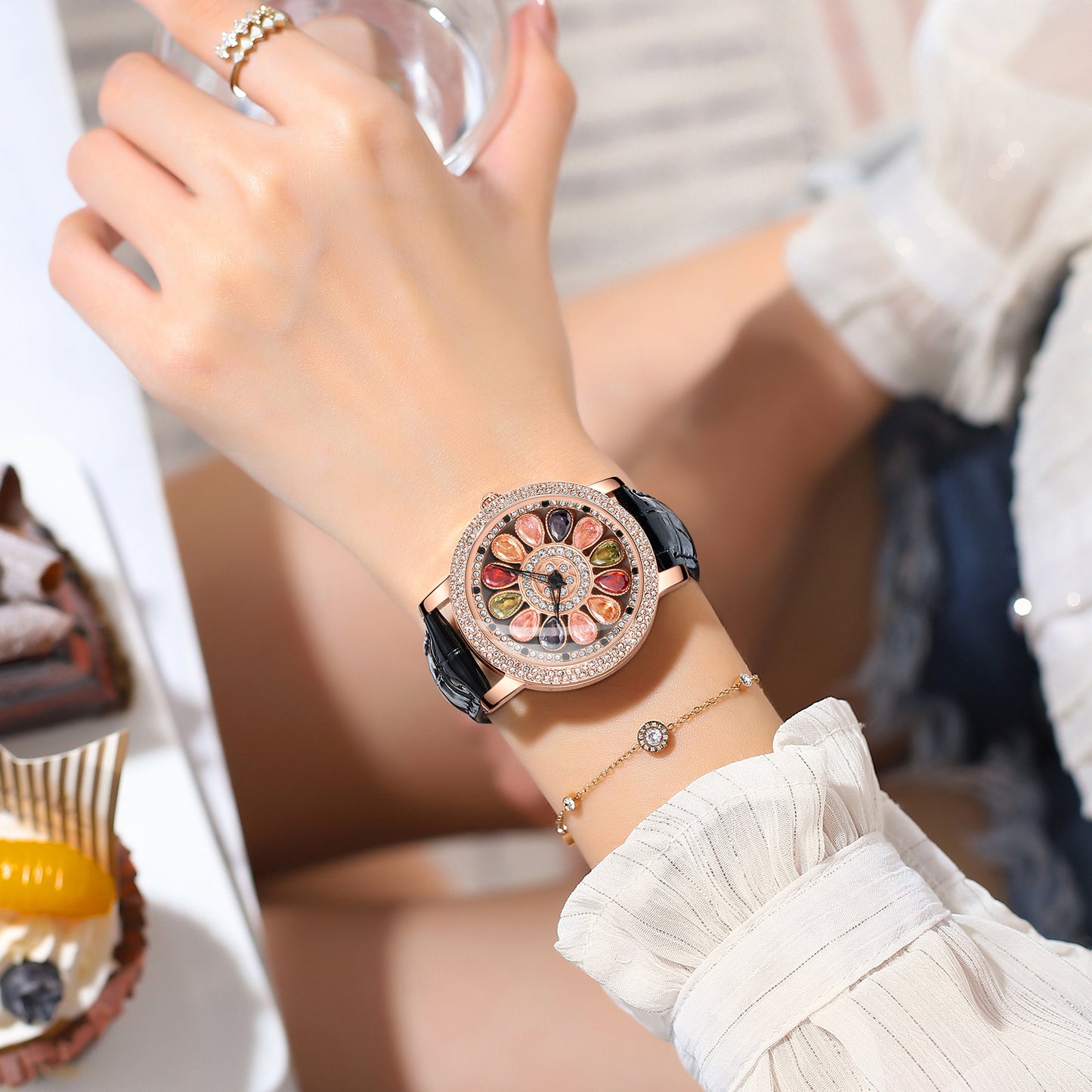 Diamond Inlaid, fashionable and trendy watch